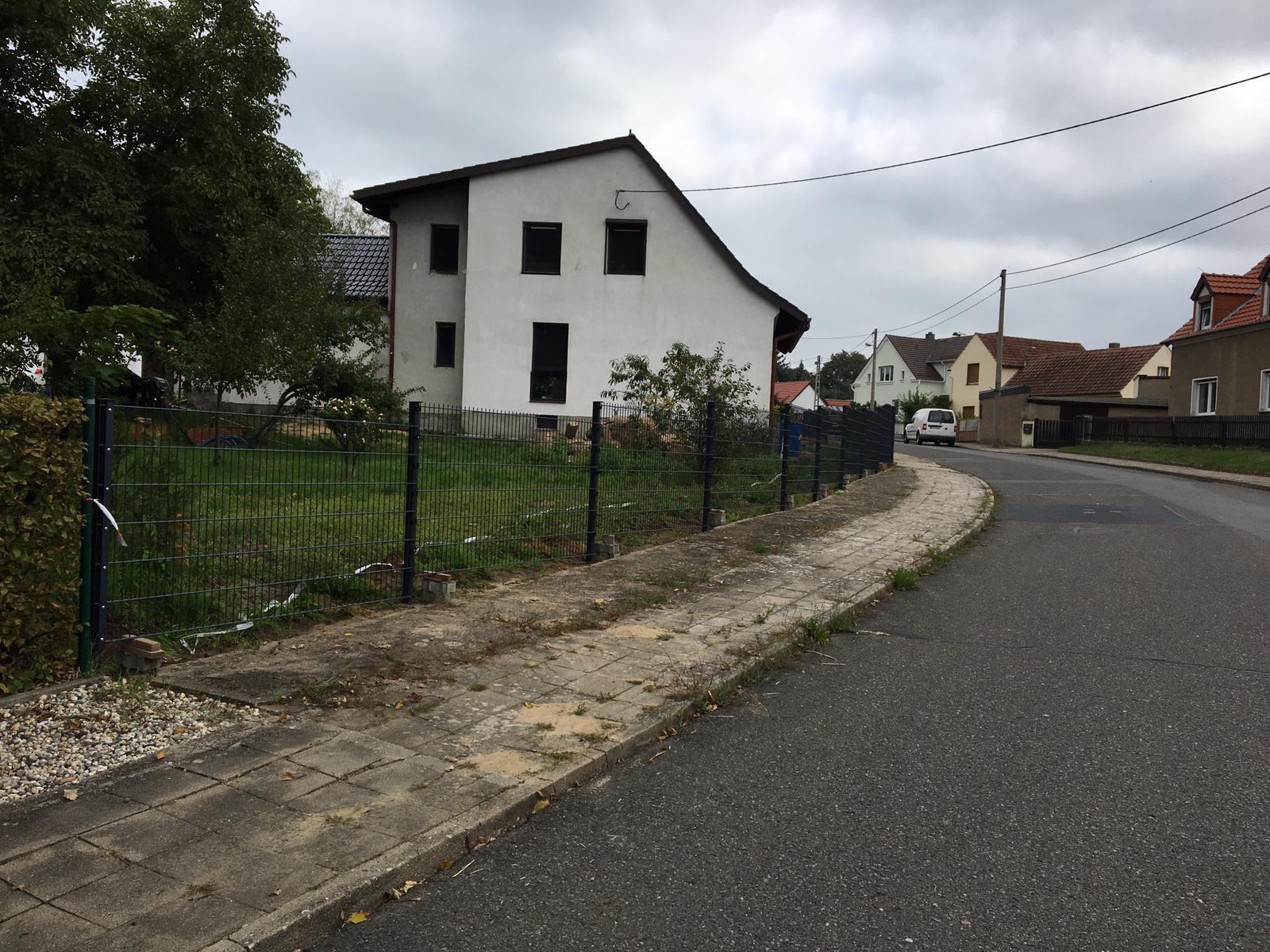 Doppelstabmattenzaun Referenz DOPPELSTABMATTEN-BMZ-0024 – robuste Zaunanlage