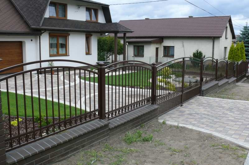Metallzaun Referenz METALLZAUNE-BMZ-0023 – Zaunbau von BMZ Zaun