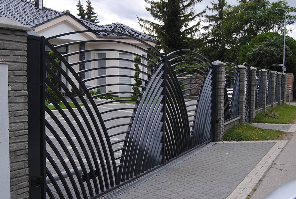 Metallzaun Referenz METALLZAUNE-BMZ-0028 – Zaunbau von BMZ Zaun