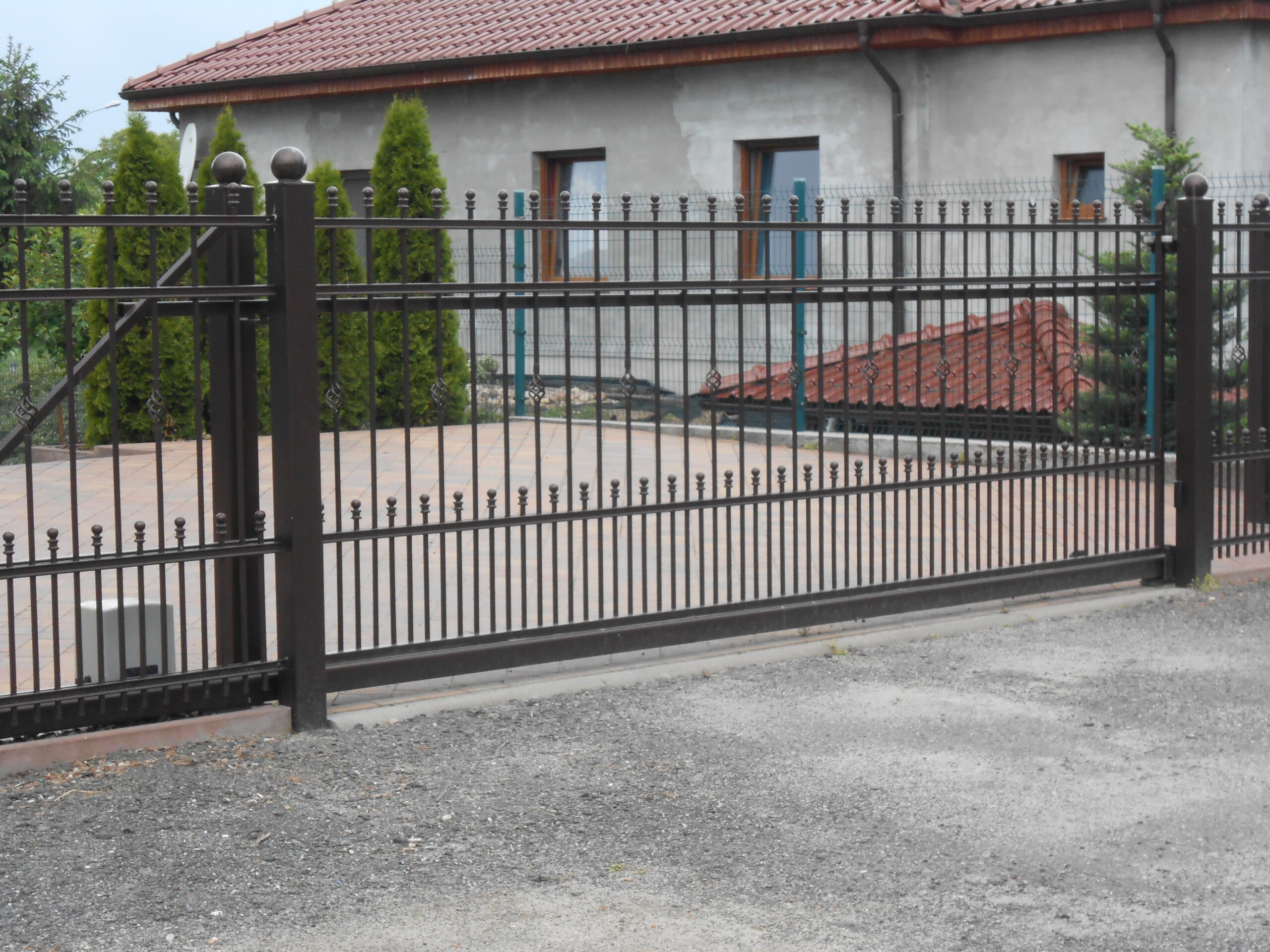 Metallzaun Referenz METALLZAUNE-BMZ-0029 – Zaunbau von BMZ Zaun