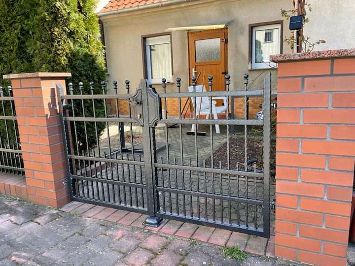 Metallzaun Referenz METALLZAUNE-BMZ-0035 – Zaunbau von BMZ Zaun