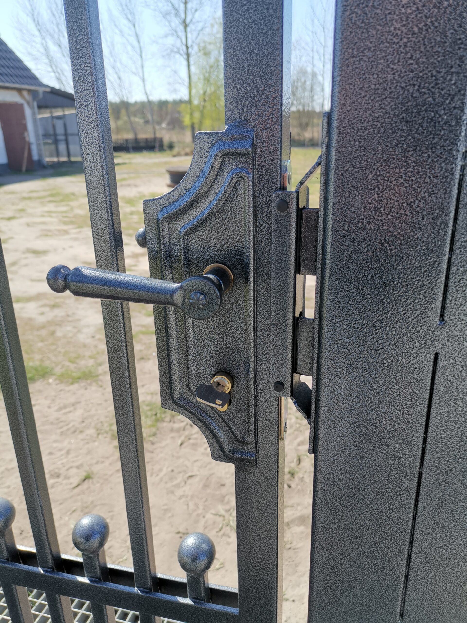 Metallzaun Referenz METALLZAUNE-BMZ-0092 – Zaunbau von BMZ Zaun