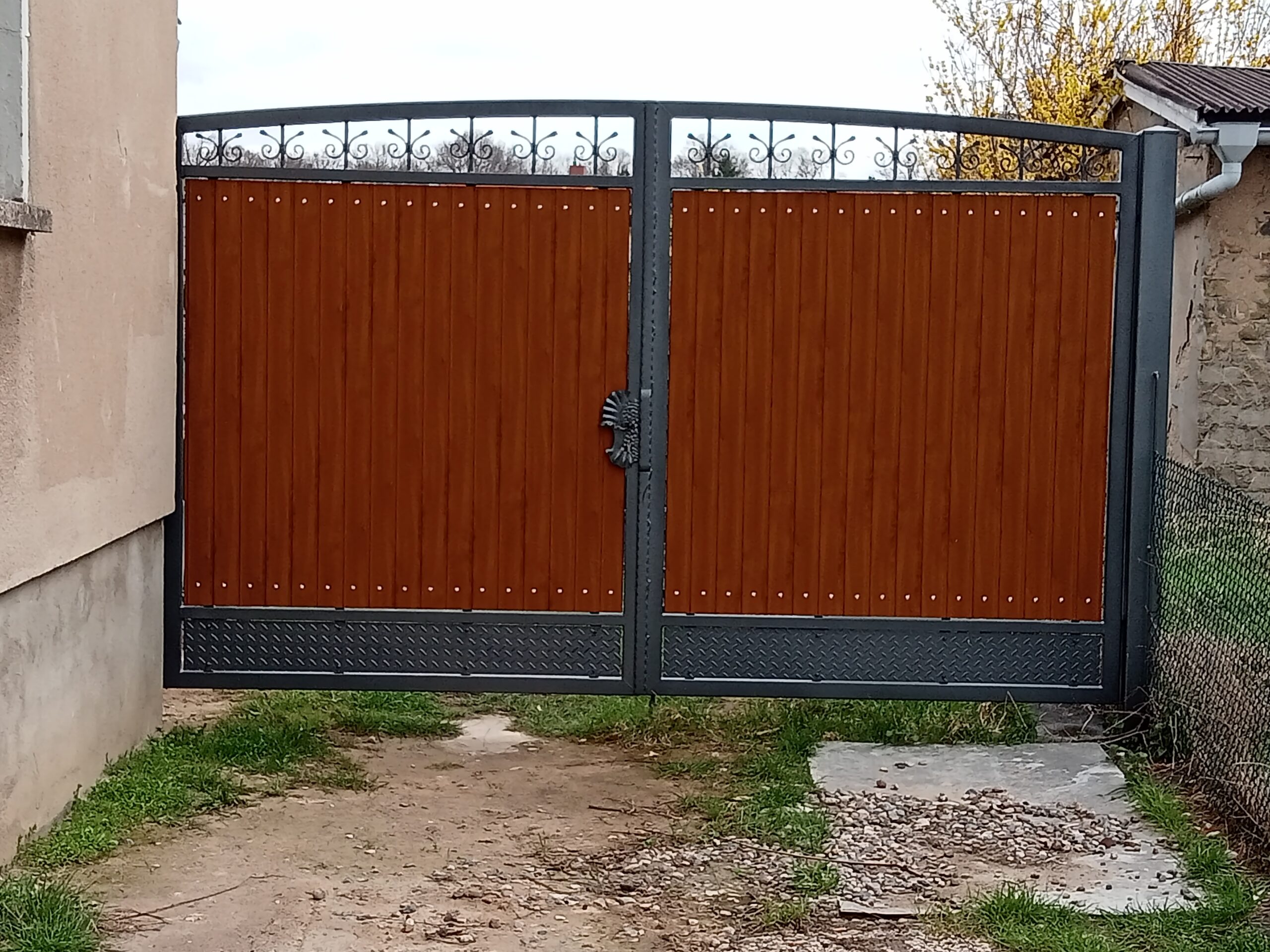 Sichtschutzzaun Referenz SICHTSCHUTZ-BMZ-0013 – mehr Privatsphäre am Grundstück