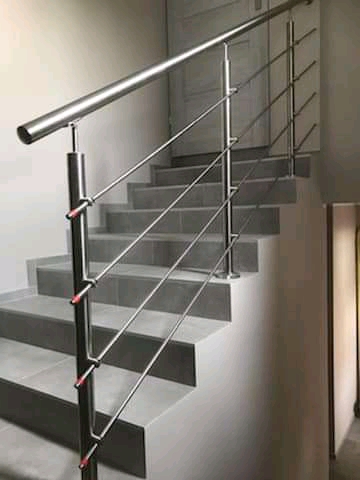 Metalltreppe Referenz TREPPEN-BMZ-0002 – Treppenbau aus Metall