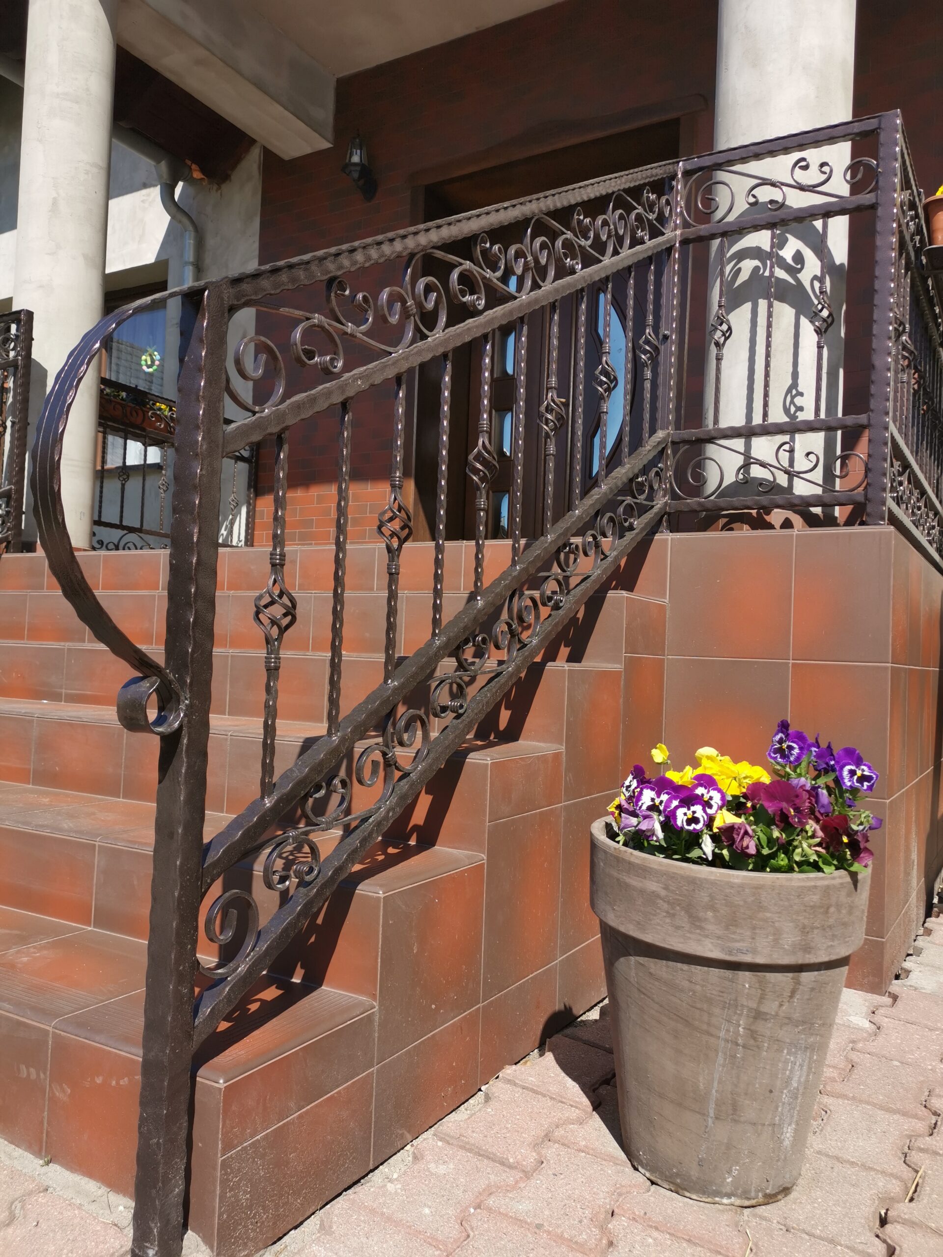 Metalltreppe Referenz TREPPEN-BMZ-0004 – Treppenbau aus Metall